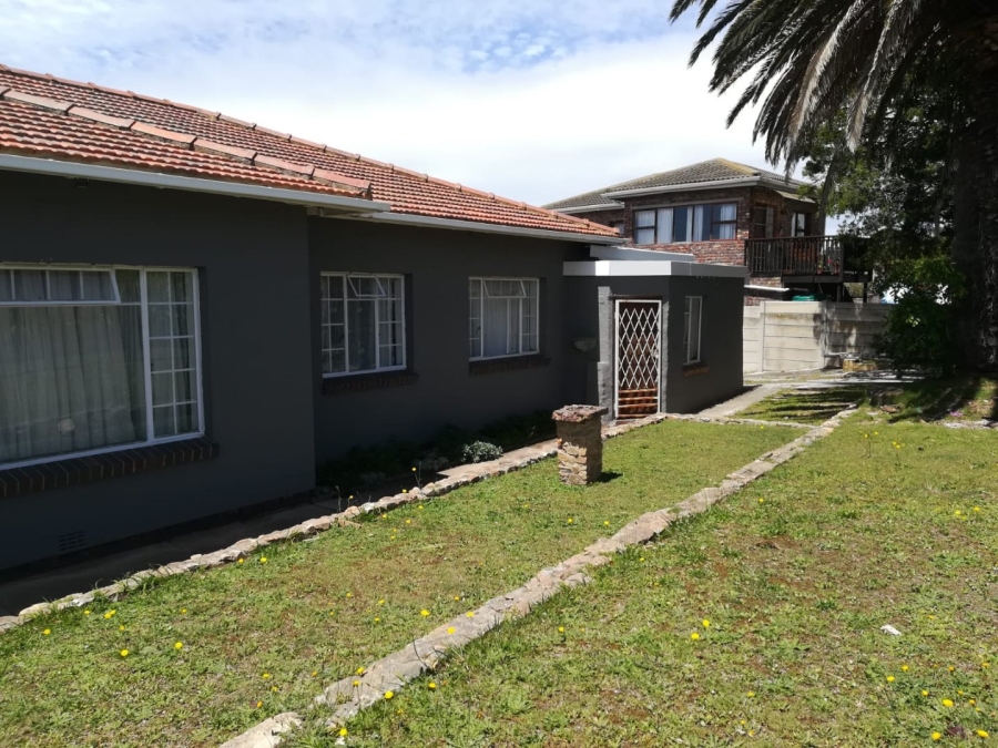 3 Bedroom Property for Sale in Western Hills Eastern Cape